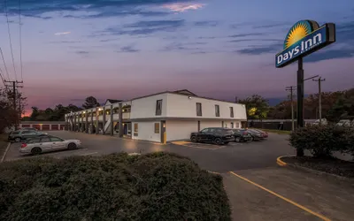 Days Inn by Wyndham Chesapeake
