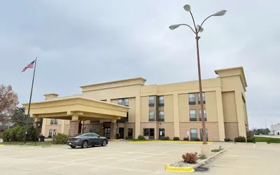 SureStay by Best Western Forsyth Decatur