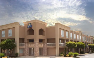 Days Inn by Wyndham Greenville