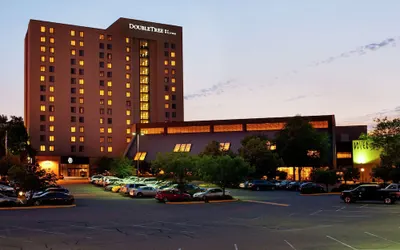 DoubleTree by Hilton Minneapolis - Park Place