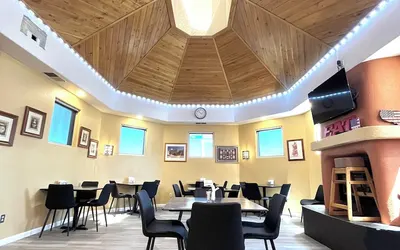 Brentwood Inn & Garden