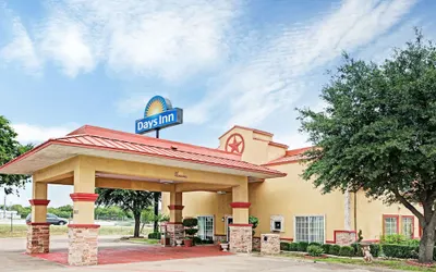 Days Inn by Wyndham Dallas South