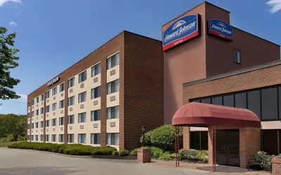 Howard Johnson Hotel by Wyndham South Portland