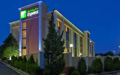 Holiday Inn Express Washington DC East - Andrews AFB, an IHG Hotel