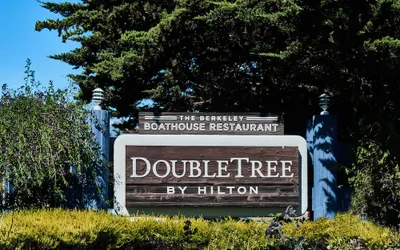 DoubleTree by Hilton Hotel Berkeley Marina