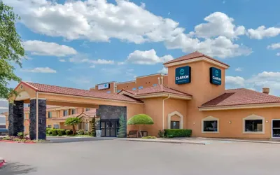 Clarion Inn & Suites DFW North