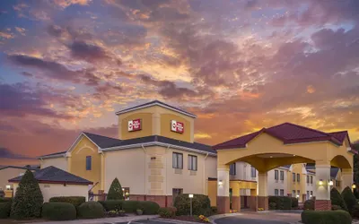 Best Western Plus Suites-Greenville