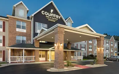 Country Inn & Suites by Radisson, Milwaukee Airport, WI