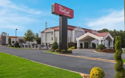 Red Roof Inn & Suites Newnan