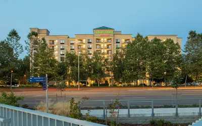 Courtyard by Marriott Seattle Sea-Tac Area