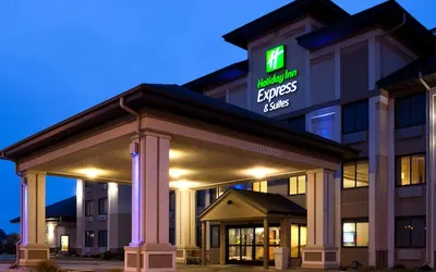 Holiday Inn Express & Suites Worthington, an IHG Hotel