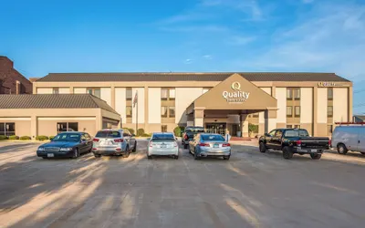 Quality Inn & Suites Quincy - Downtown