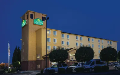 La Quinta Inn & Suites by Wyndham Portland Airport