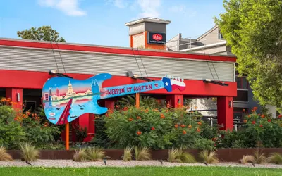 Aiden Austin City Hotel