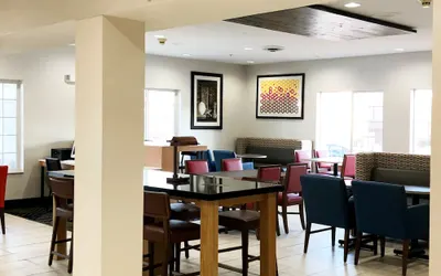 Holiday Inn Express Hotel & Suites Harrison by IHG