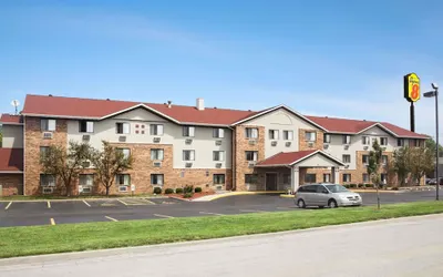 Super 8 by Wyndham Fairview Heights-St. Louis