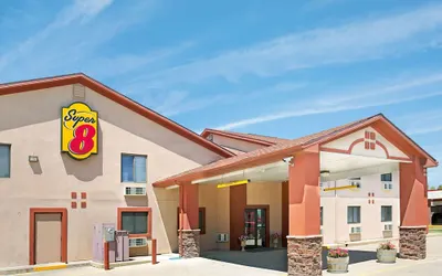 Super 8 by Wyndham Longmont/Del Camino