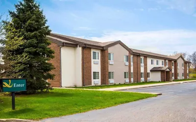 Quality Inn Chesterton near Indiana Dunes National Park I-94