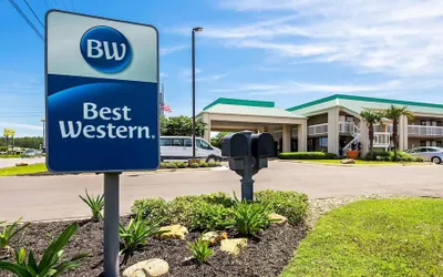 Best Western Flagship Inn