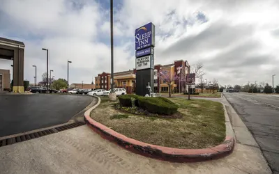 Sleep Inn & Suites Tulsa Central I-44