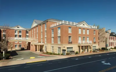 Courtyard by Marriott Charlottesville University Medical Ctr