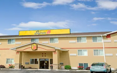 Super 8 by Wyndham Independence Kansas City