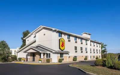 Super 8 by Wyndham Latham/Albany Airport
