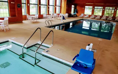 River Hill Inn & Suites