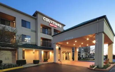 Courtyard by Marriott Dayton North