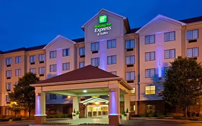 HOLIDAY INN EXPRESS & SUITES INDIANAPOLIS - EAST