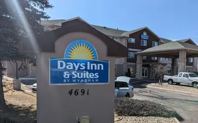 Days Inn & Suites by Wyndham Castle Rock