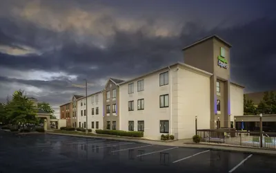 Holiday Inn Express Clayton, an IHG Hotel