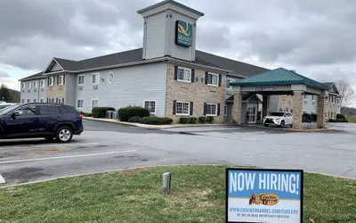 Quality Inn & Suites Hendersonville - Flat Rock