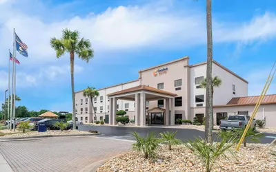 Comfort Suites near Robins Air Force Base