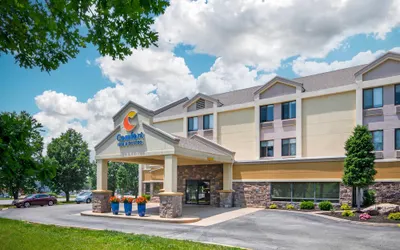 Comfort Inn & Suites Kansas City - Northeast