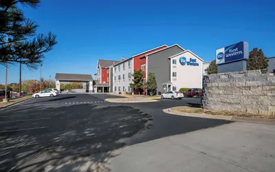 Best Western Worlds of Fun Inn & Suites