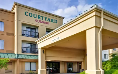 Courtyard by Marriott Dalton