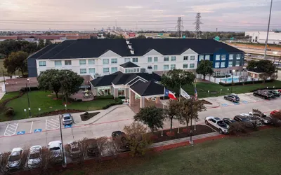 Hilton Garden Inn Fort Worth / Fossil Creek