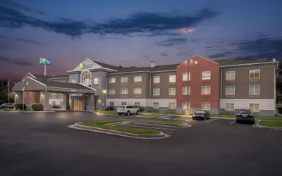 Holiday Inn Express & Suites Ogden by IHG