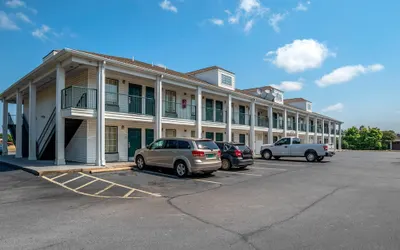 Econolodge Tupelo