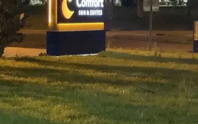 Comfort Inn & Suites Airport