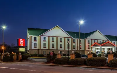 Red Roof Inn PLUS+ & Suites Atlanta Airport South