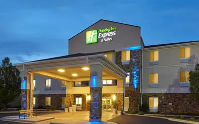 Holiday Inn Express & Suites Pekin (Peoria Area)