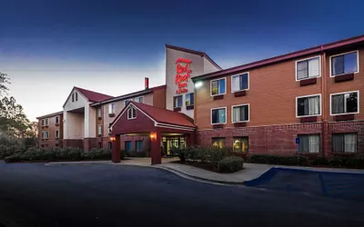 Red Roof Inn & Suites Savannah Airport