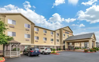 Comfort Suites North