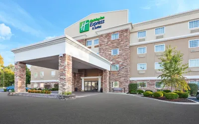 Holiday Inn Express & Suites - North Carmel / Westfield, an IHG Hotel