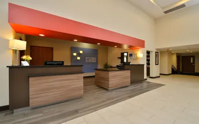 Holiday Inn Express Boston - Milford, an IHG Hotel