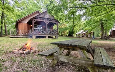 The Smokehouse Lodge and Cabins