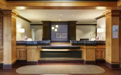 Holiday Inn Express Hotel & Suites Warwick-Providence (Arpt) by IHG