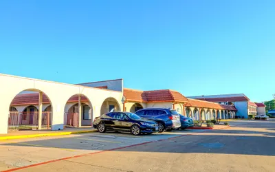 Motel 6 Longview, TX - North